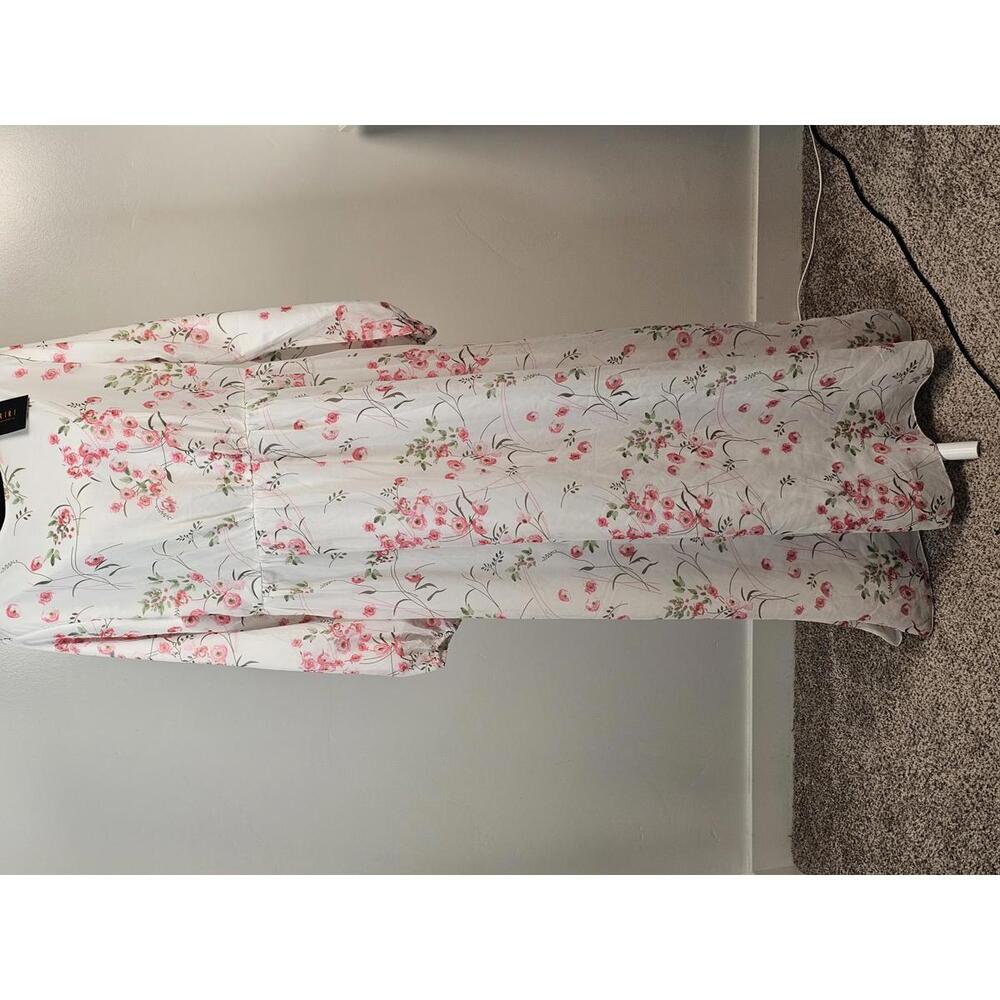 NWT Elegant Women's Long Sleeve Floral Dress by ANNAHHARIRI